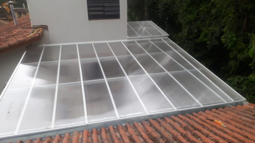 Cobertura Fixa em Policarbonato
