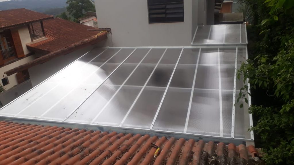 Toldos Inovavao Cobertura Fiza em Policarbonato Instalada v7