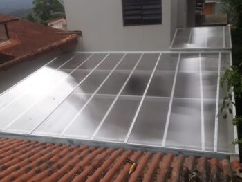 Cobertura Retrátil em Policarbonato 1 {{brizy_dc_image_alt entityId=